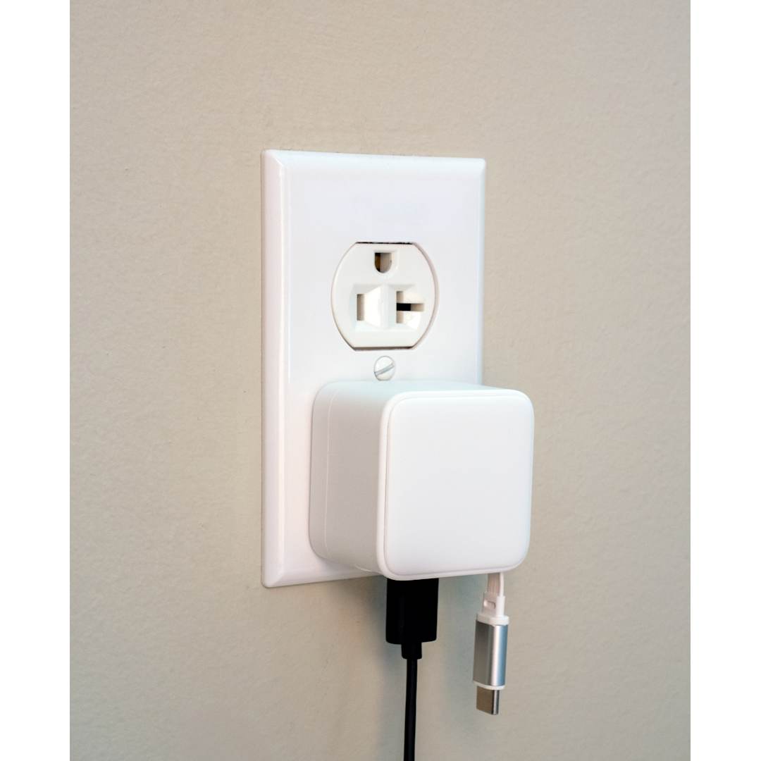 ETL Listed 20W Wall Charger with Retractable Cable