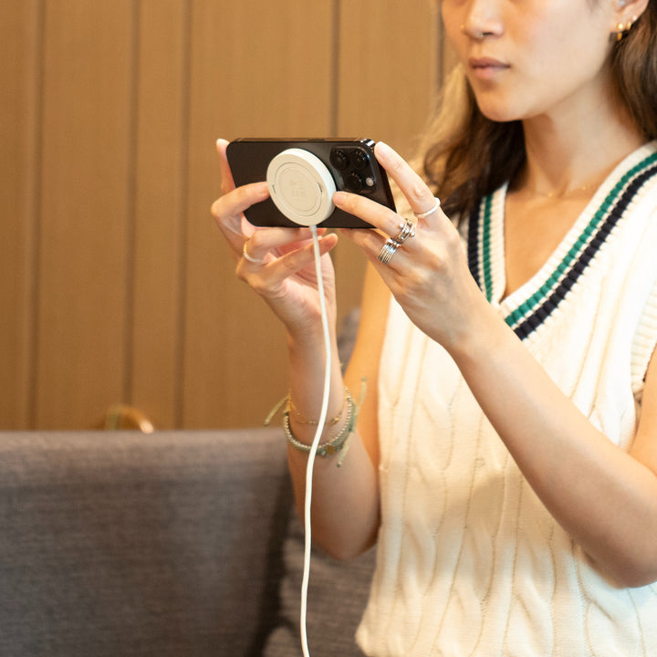 Native Union Snapstand Qi2 Wireless Charger