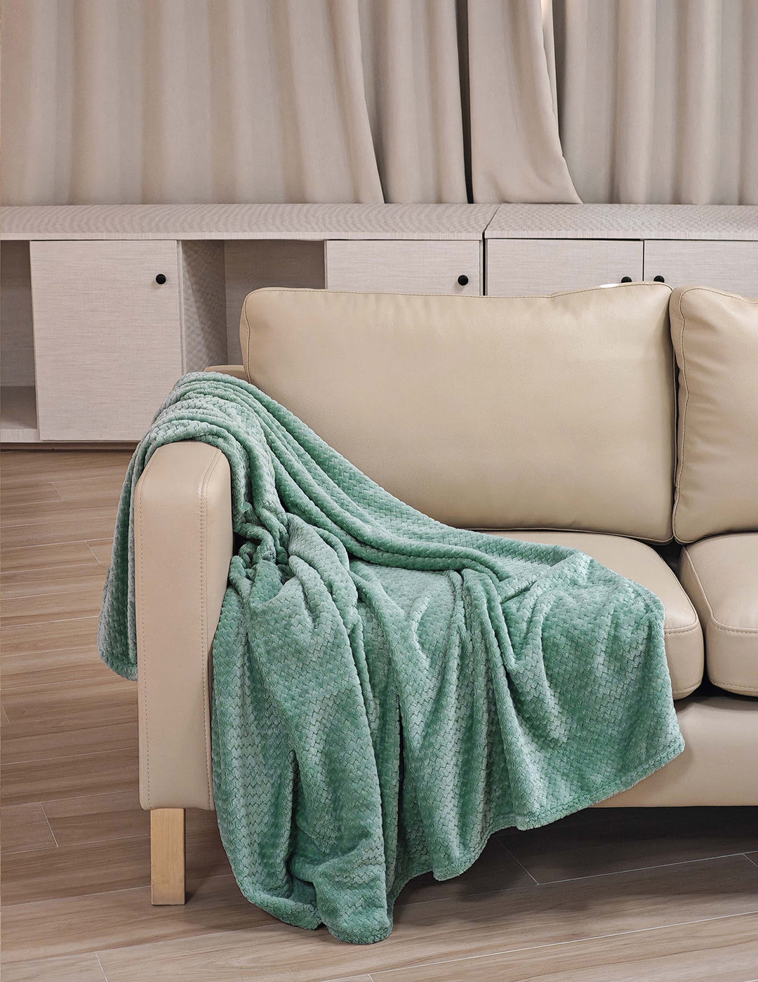 Snuggle Up Soft-Textured Blanket
